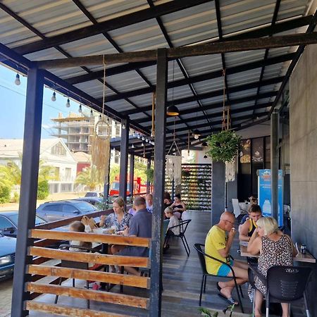 ホテル New House Kobuleti 2 エクステリア 写真