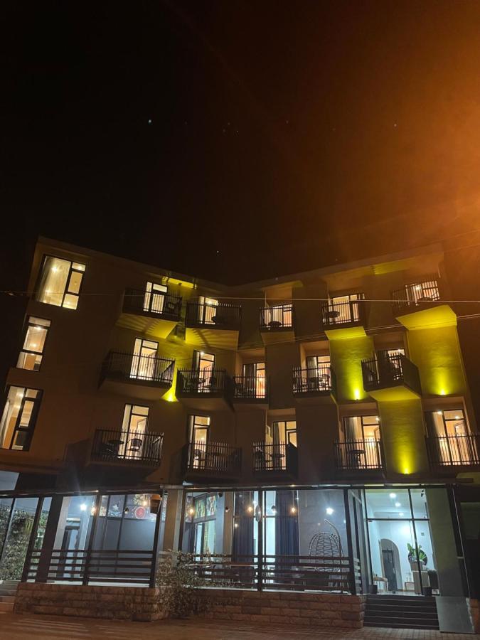 ホテル New House Kobuleti 2 エクステリア 写真