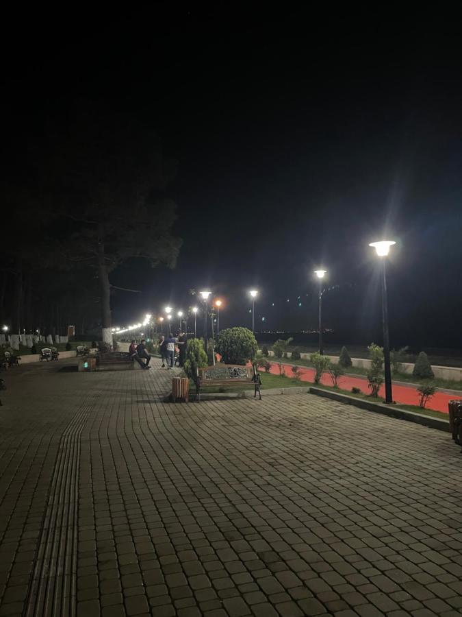 ホテル New House Kobuleti 2 エクステリア 写真