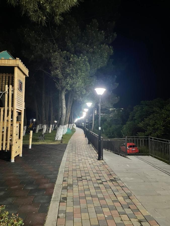 ホテル New House Kobuleti 2 エクステリア 写真