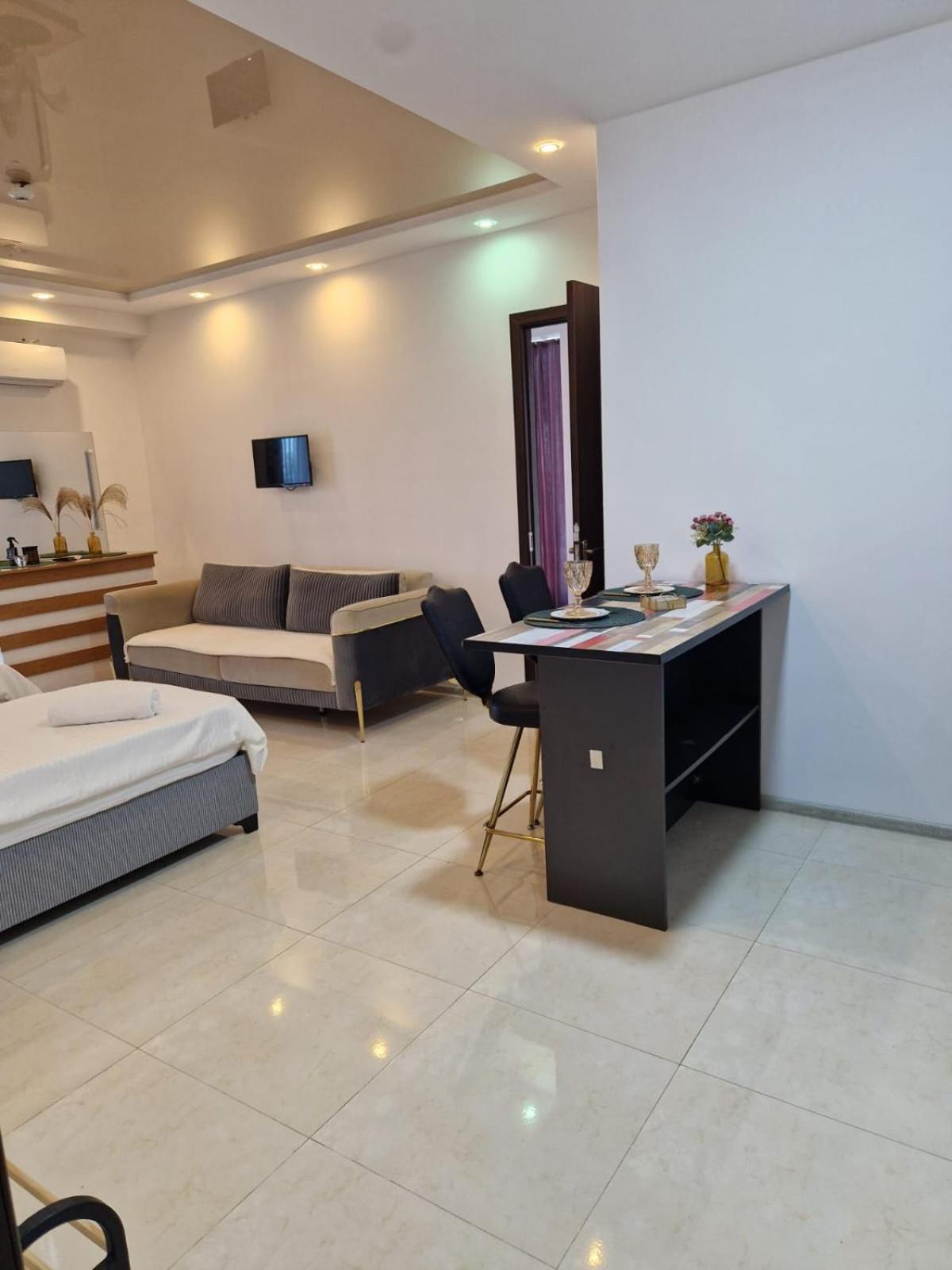 ホテル New House Kobuleti 2 エクステリア 写真