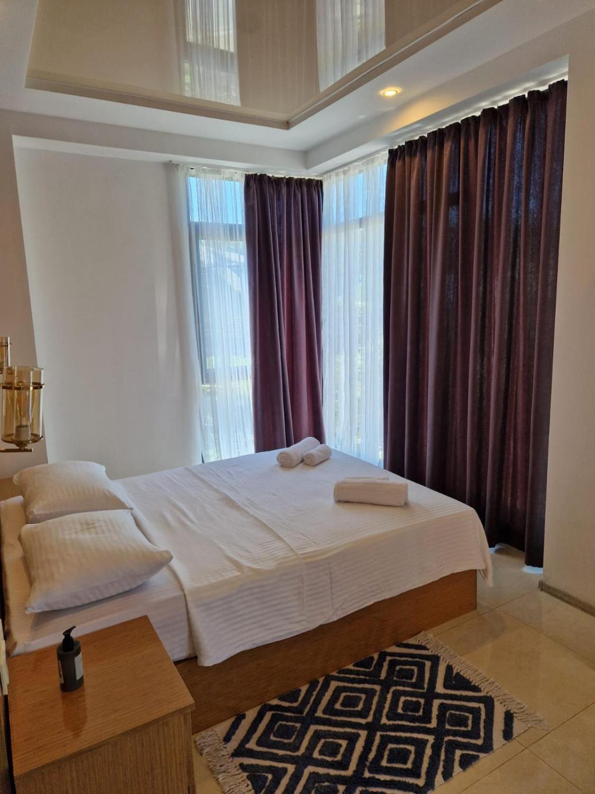 ホテル New House Kobuleti 2 エクステリア 写真