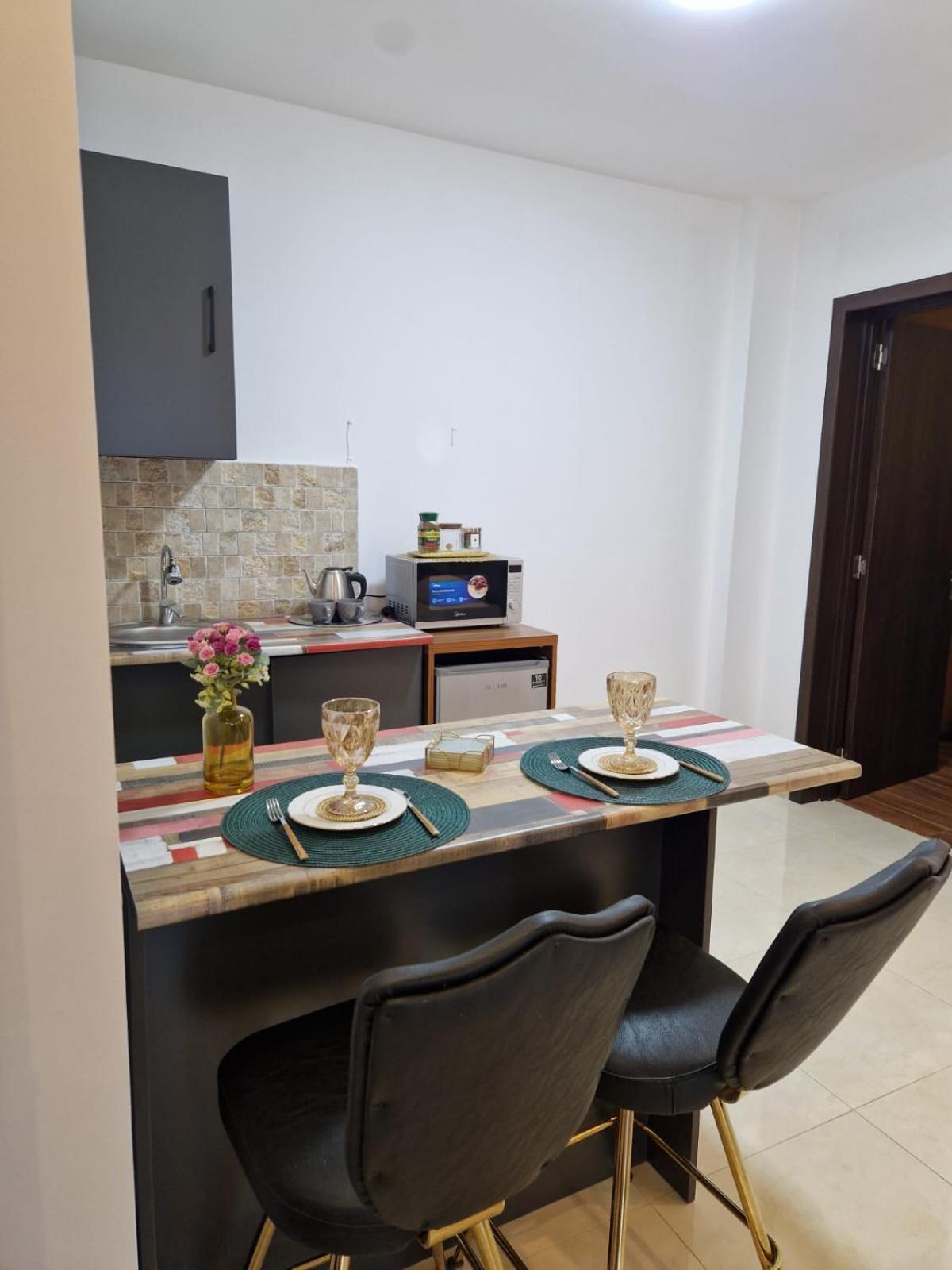 ホテル New House Kobuleti 2 エクステリア 写真