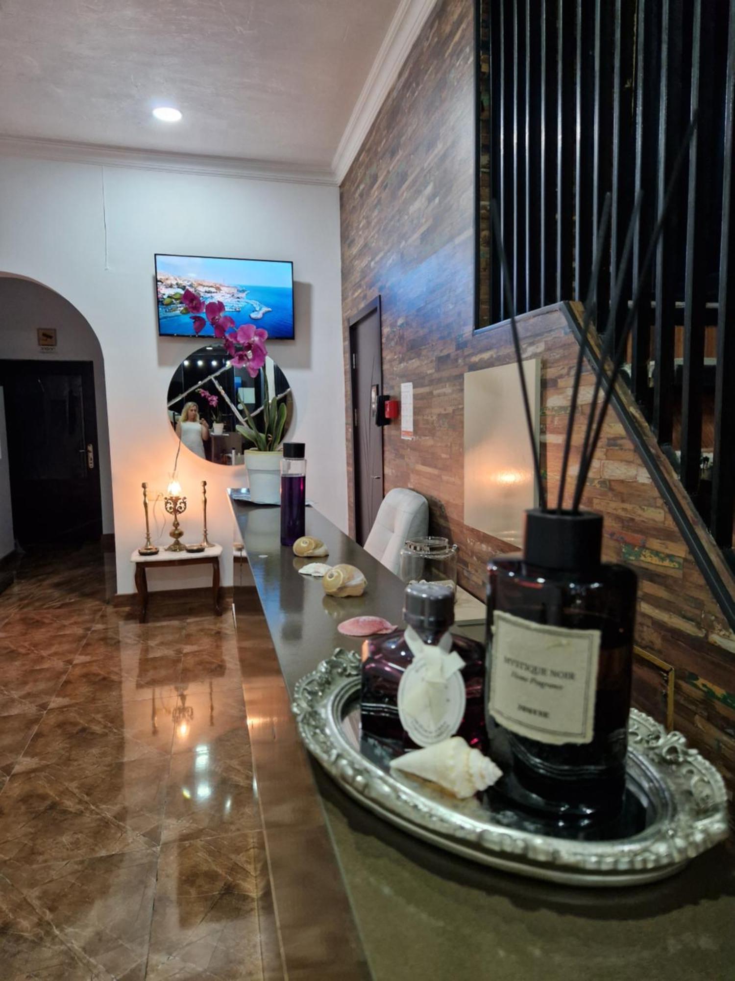 ホテル New House Kobuleti 2 エクステリア 写真